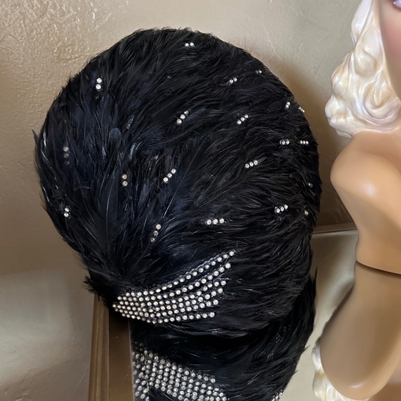 SUPERB 1970s\' NWT BLACK FEATHER HAT WITH RHINESTONE TRIM main image 6